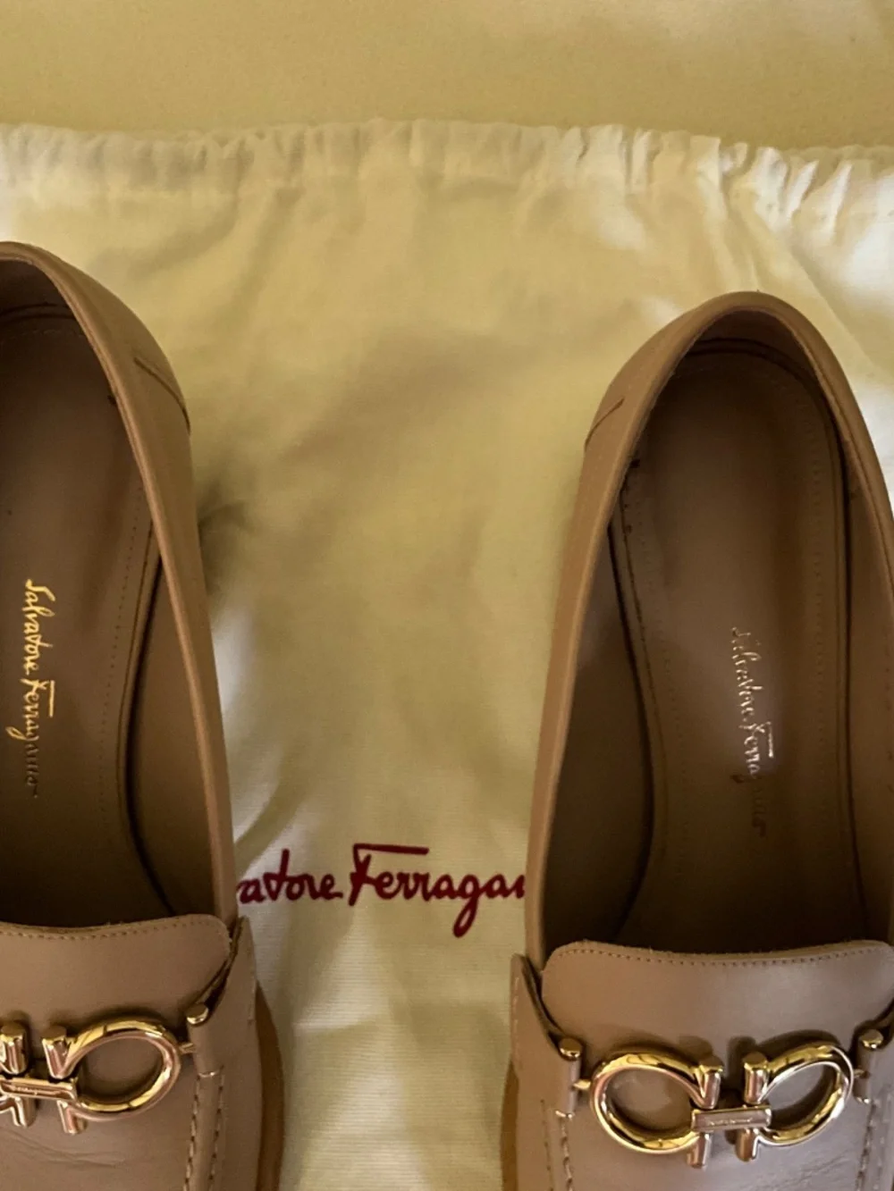 Salvatore Ferragamo Rollo 55 Loafers – Adobe Stone Calf Leather – Size 8 - Picture 7 of 9